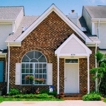 Verkäufe bestehender Eigenheime fallen im dritten Monat, da Käufer „Nein, danke“ sagen