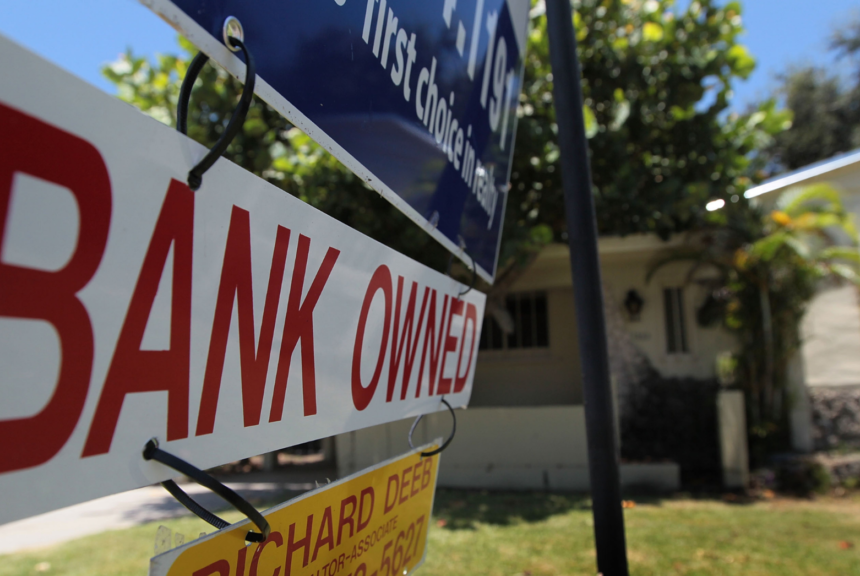 Banken beanspruchen im August mehr Immobilien, da die Zwangsvollstreckungen zunehmen