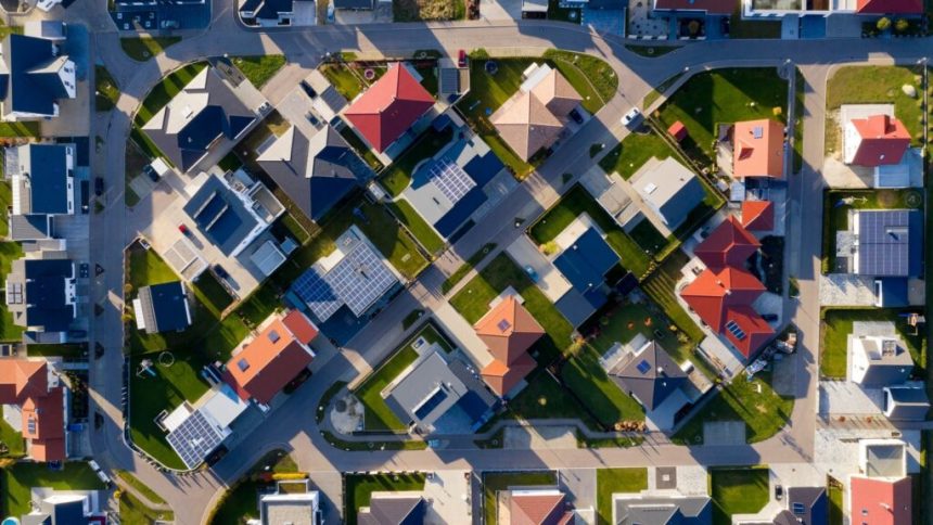 Die Verkäufe neuer Eigenheime stürzen im Juni um 8 % auf ein Zweijahrestief