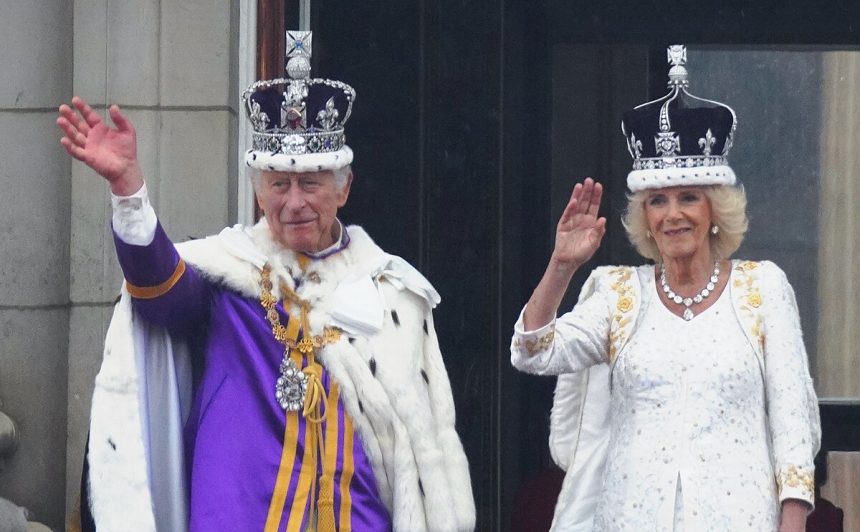 Der Erzbischof von Canterbury krönt König Karl III. im Vereinigten Königreich
